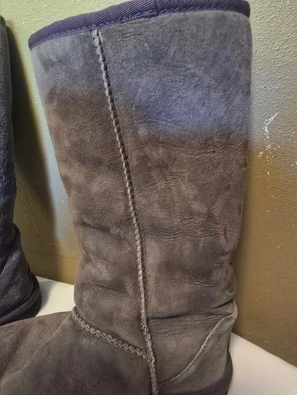 Tall Suede Winter Boots in Dark Gray Size 8